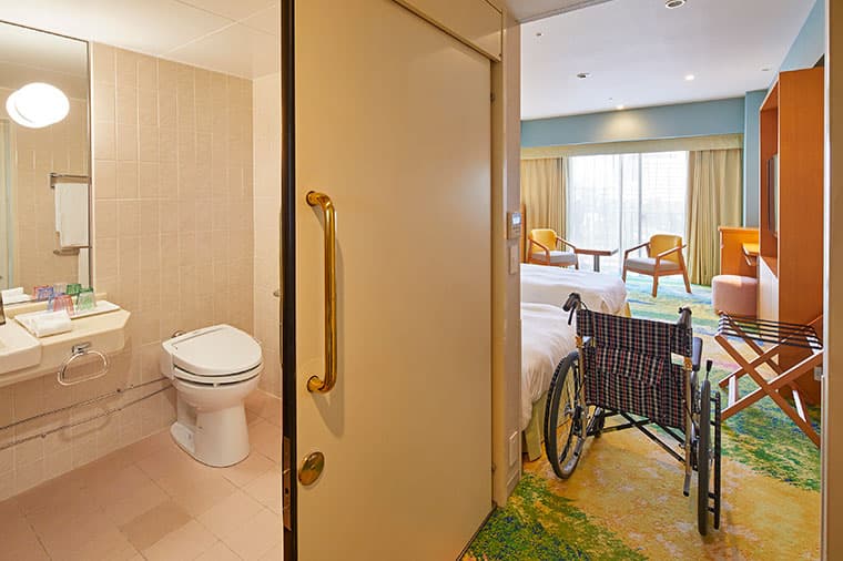 image:Universal Room