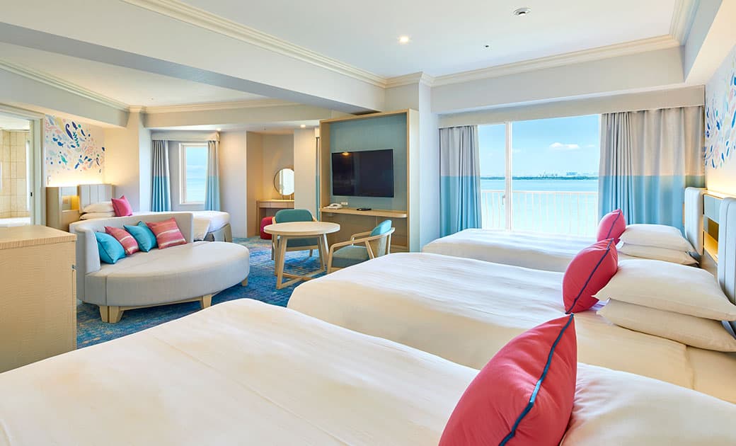 image:Rainbow Deluxe Family Room