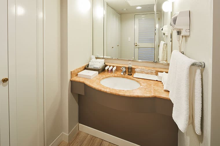 image:Nikko Deluxe Family Room