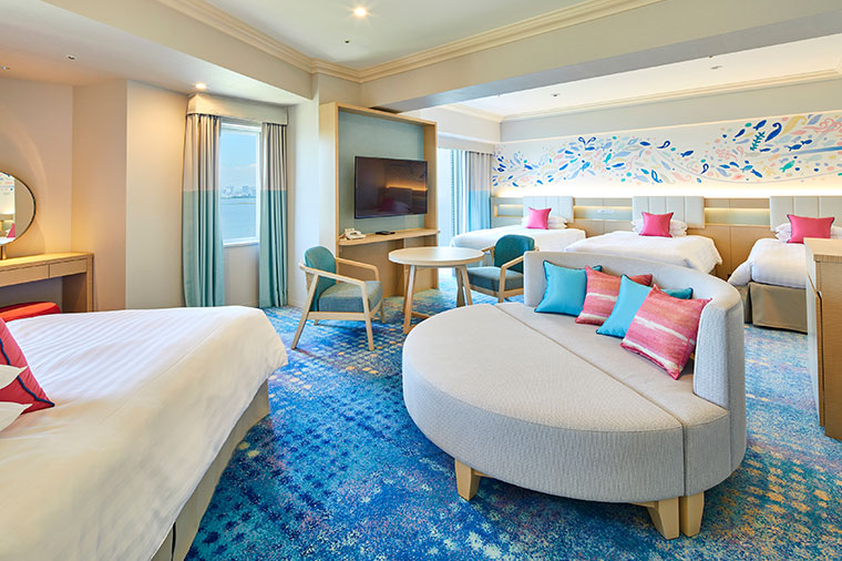 image:Rainbow Deluxe Family Room