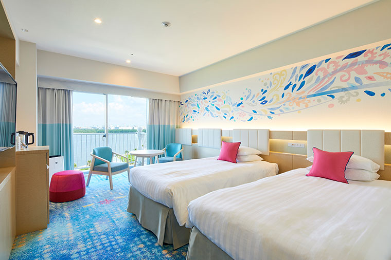 image:Rainbow Superior Room