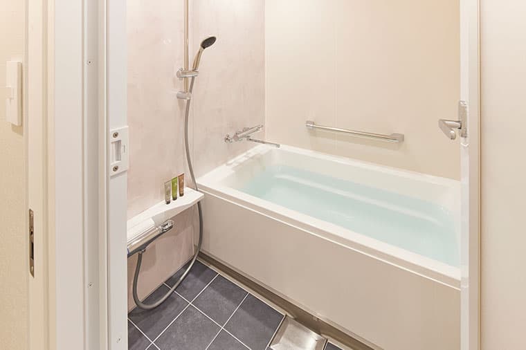 image:Rainbow Superior Room